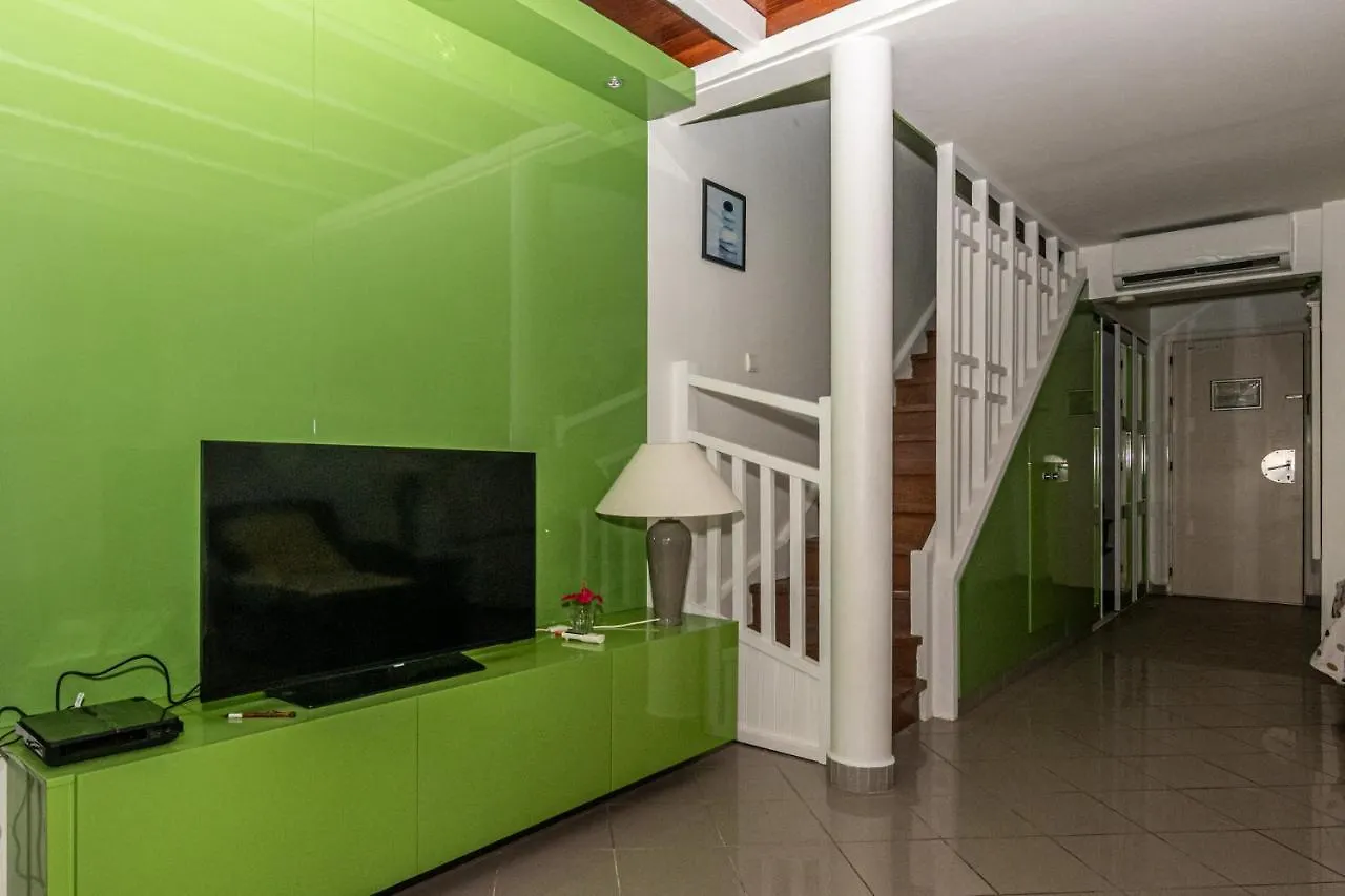 Studio En Duplex , Face A La Mer Le Gosier